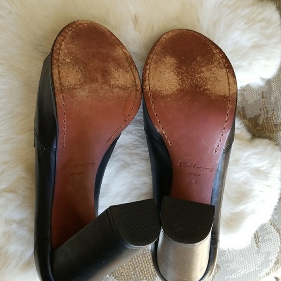 ✔Elizabeth and James black Mae pumps - Picture 6 of 9